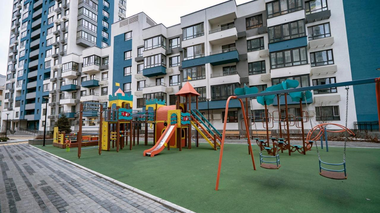 Loft Apartment Near Smart Plaza Polytech เคียฟ ภายนอก รูปภาพ